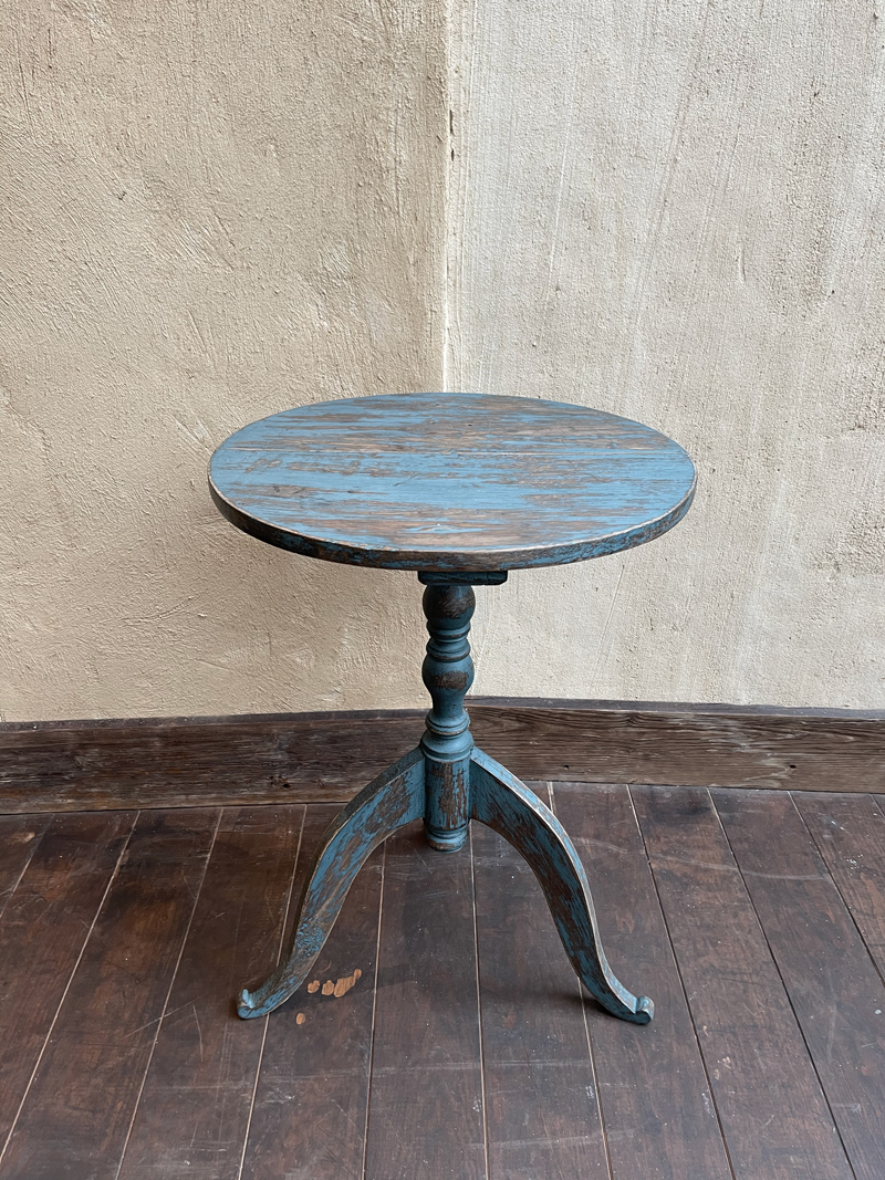 Swedish Pedestal Table